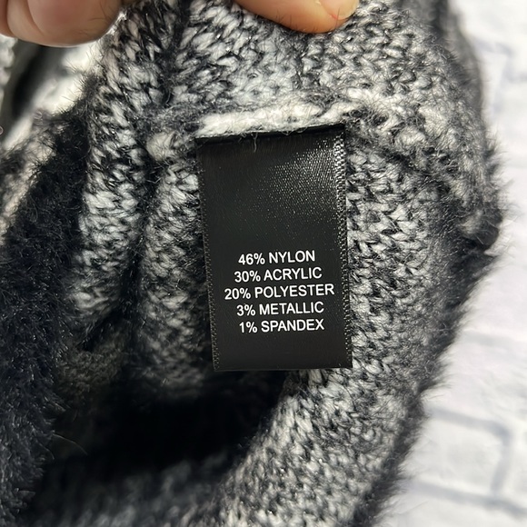 Tahari Black and White Sparkle Glitter Houndstooth Long Sleeve Cardigan/Sweater - Picture 7 of 7